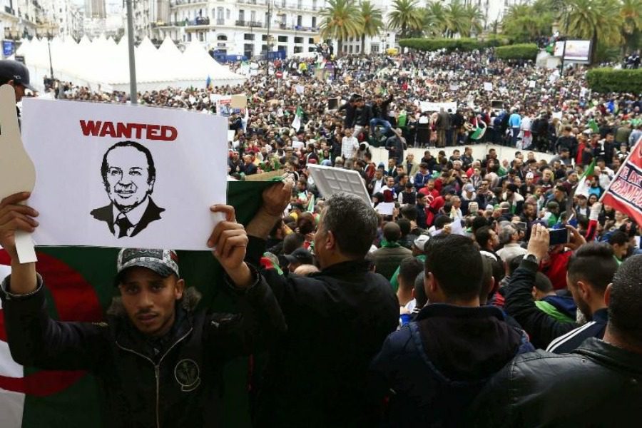 Δεν σταματούν οι διαδηλώσεις στην Αλγερία