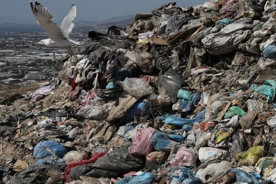«Σκουπίδια – boom» στη Μυτιλήνη
