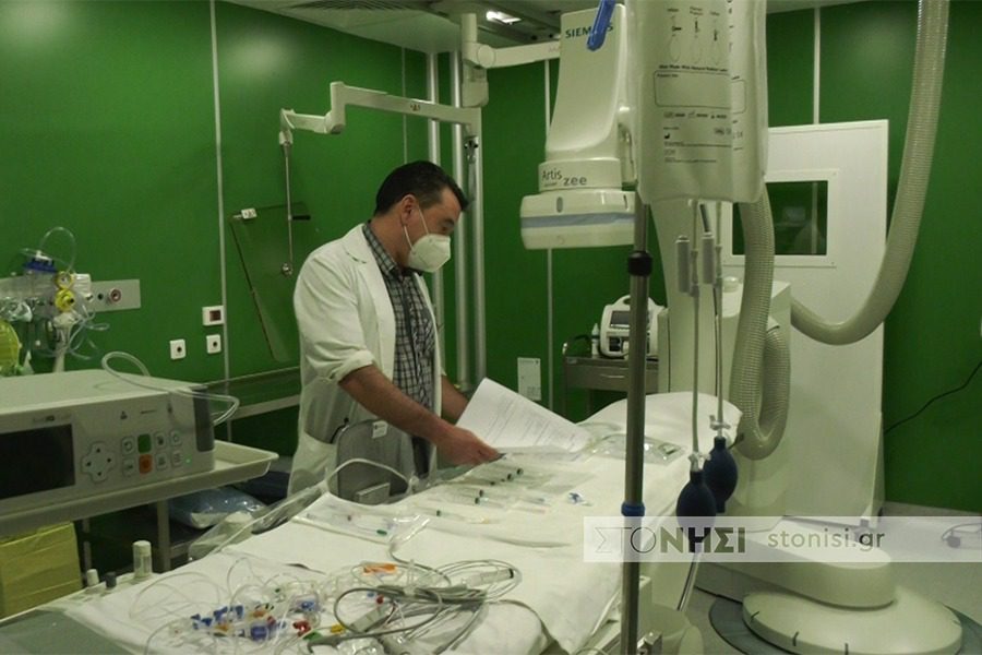 Ο Βασίλης Κικίλιας είναι στο αιμοδυναμικό εργαστήρι του Νοσοκομείου Μυτιλήνης
