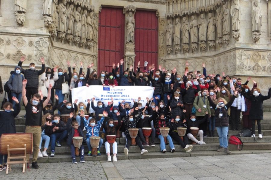 22 μαθητές του Πολιχνίτου στη Γαλλία