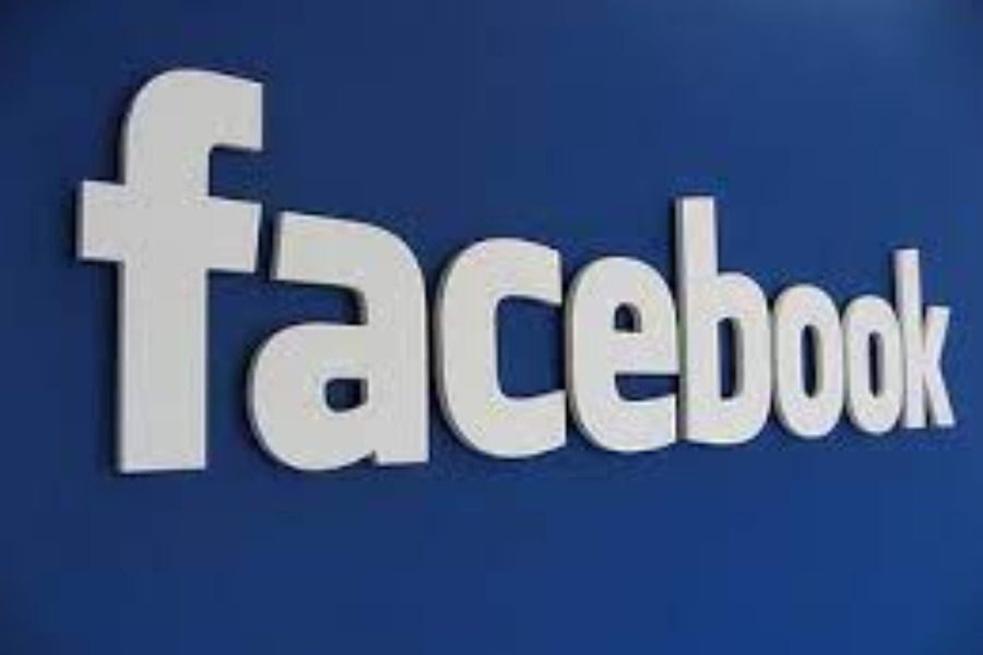 Χωρίς Facebook και Instagram και στη Λέσβο