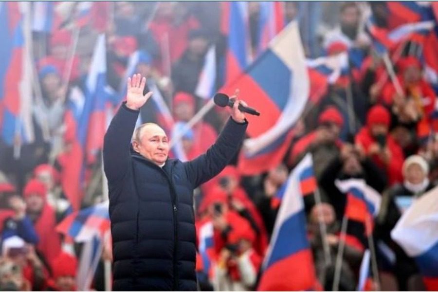 Αποθέωση Πούτιν στο κατάμεστο στάδιο Λουζνίκι 