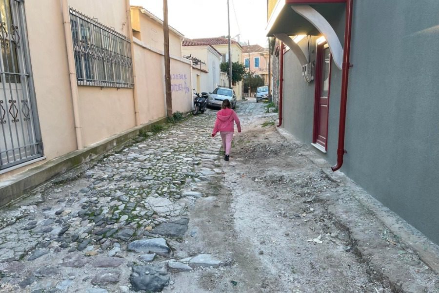 Από το 1950 ως σήμερα, η οδός Σάθα στη Μυτιλήνη ζητά αποκατάσταση 