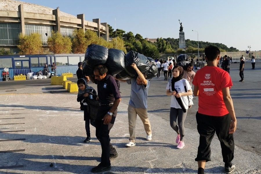 Οι πολίτες λένε «ΝΑΙ» στη μεταφορά προσφύγων στην ηπειρωτική Ελλάδα