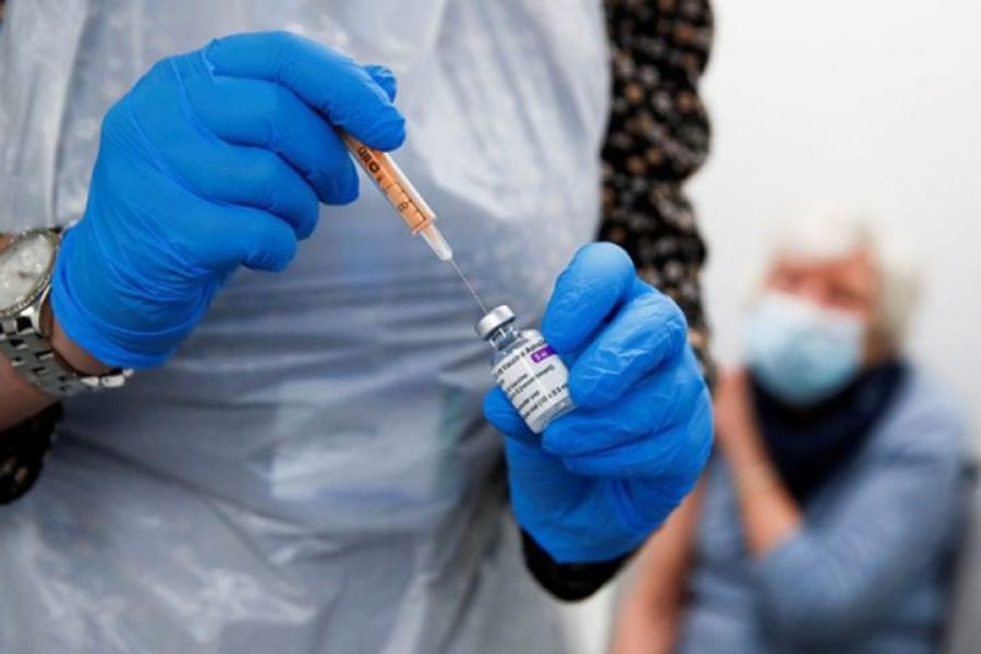 130.000 ραντεβού εμβολιασμού για την πρώτη δόση σε μια εβδομάδα