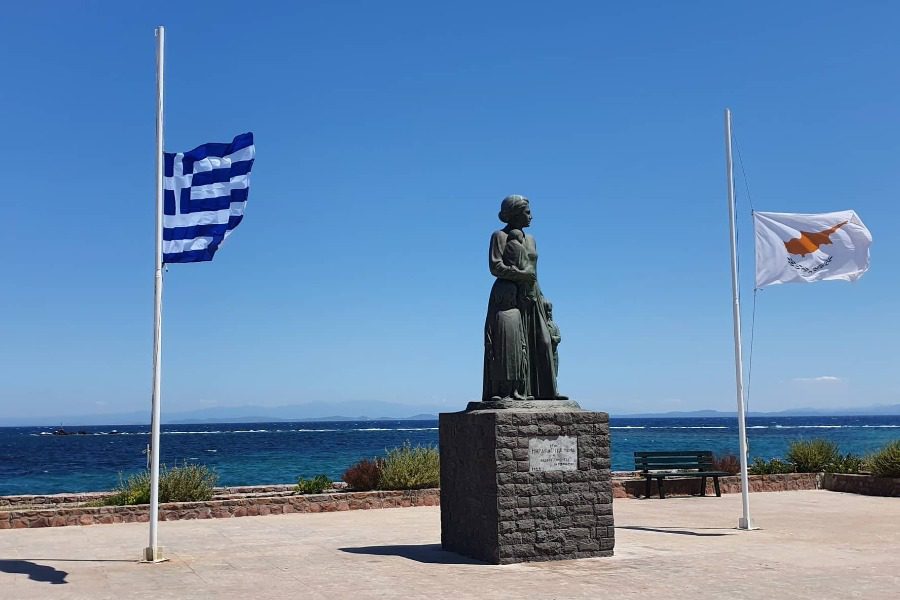 Σημαίες για την επέτειο της Κυπριακής τραγωδίας