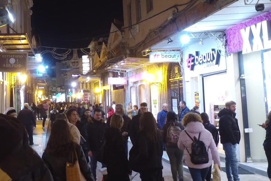 Ζωηρή κίνηση στην Black Friday της Μυτιλήνης