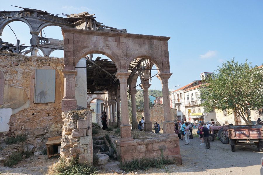 Στα ερείπια και στο μεγαλείο του Ρωμαίικου της Μικρασίας