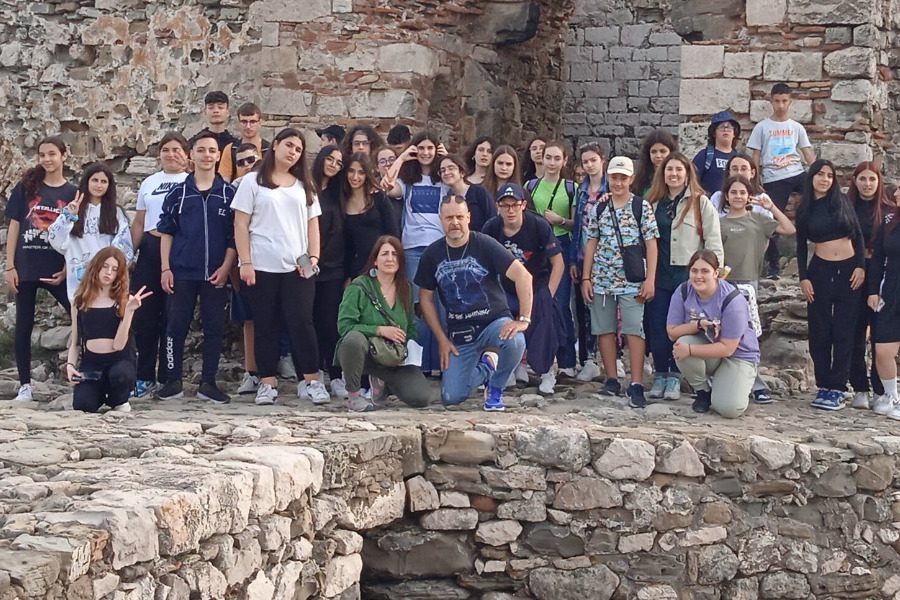 Επίσκεψη μαθητών του 2ου Γυμνασίου Μυτιλήνης στη νότια Πελοπόννησο 