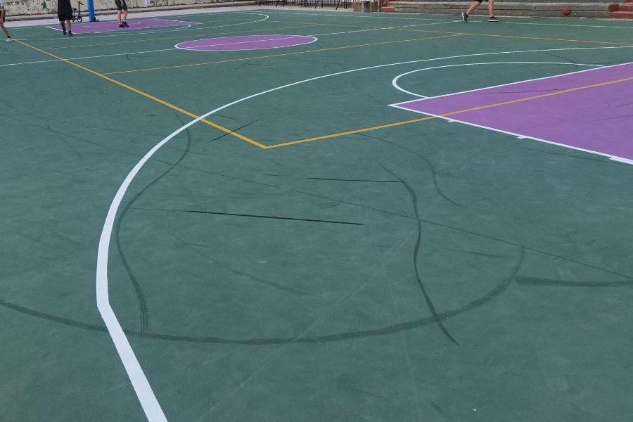 Βανδάλισαν το νέο γήπεδο μπάσκετ της Καλλονής