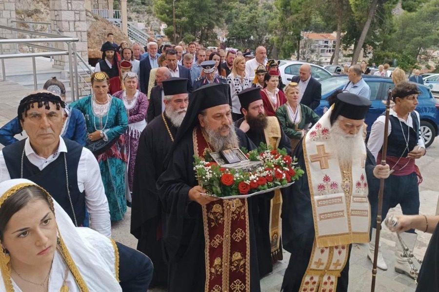 Το Ναύπλιο υποδέχθηκε τα Ιερά Λείψανα των Αγίων Ραφαήλ, Νικολάου και Ειρήνης