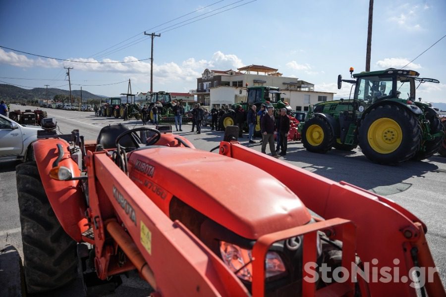 Προετοιμασία αγροτών για την κάθοδο των τρακτέρ στην Αθήνα 