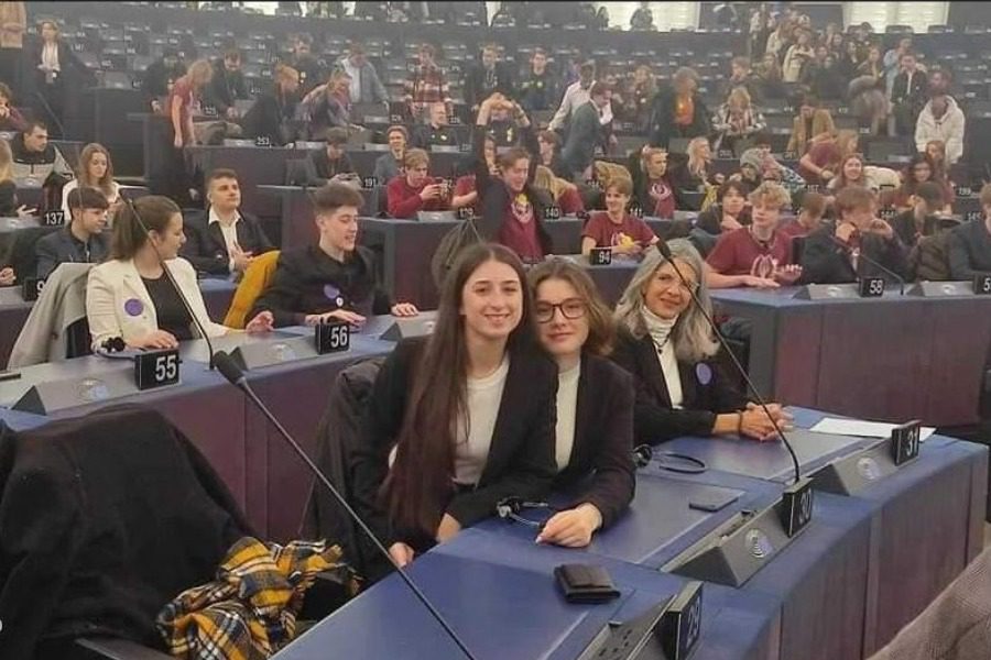 Πρέσβης του Ευρωπαϊκού Κοινοβουλίου το Μουσικό Σχολείο Μυτιλήνης