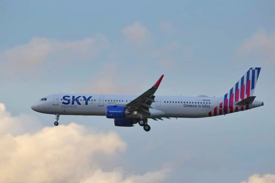 Η Sky Express απαντά στην οικογένεια που έμεινε εκτός πτήσης