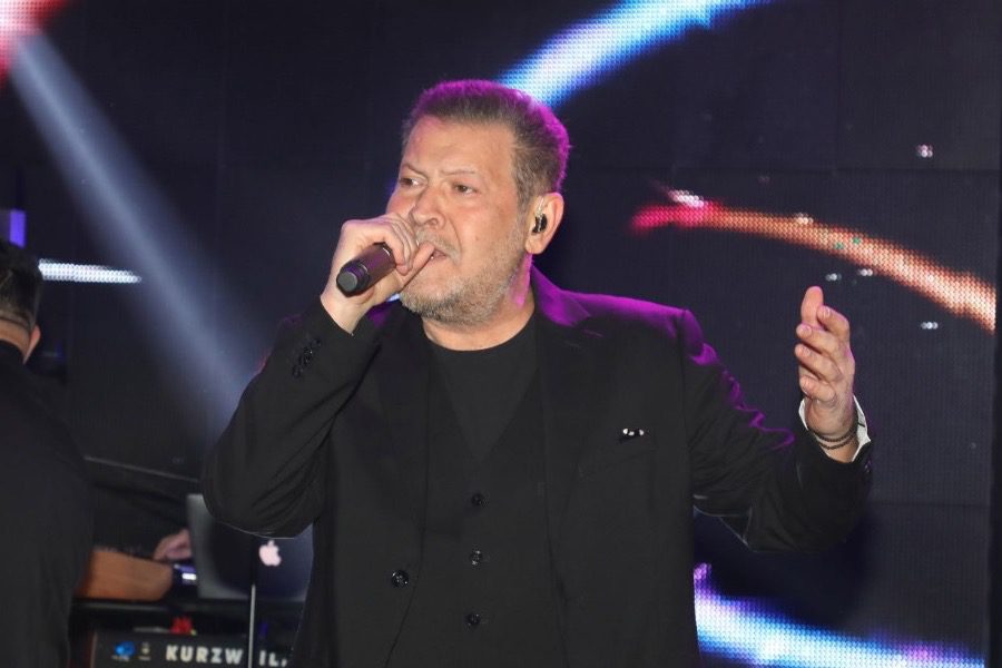 Πέθανε ο τραγουδιστής Χάρης Κωστόπουλος
