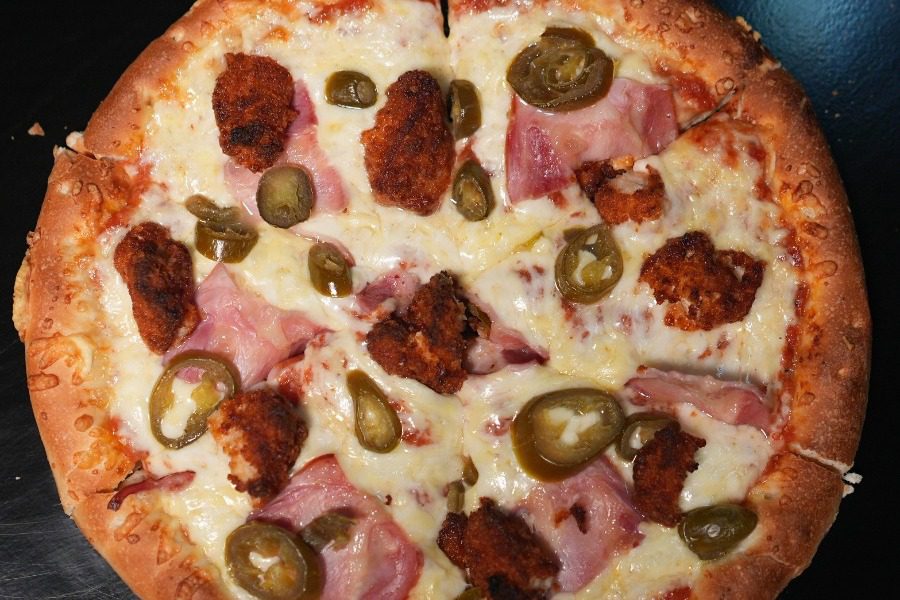 Φέτος τις γιορτές μια πίτσα θα σας κλέψει την καρδιά 