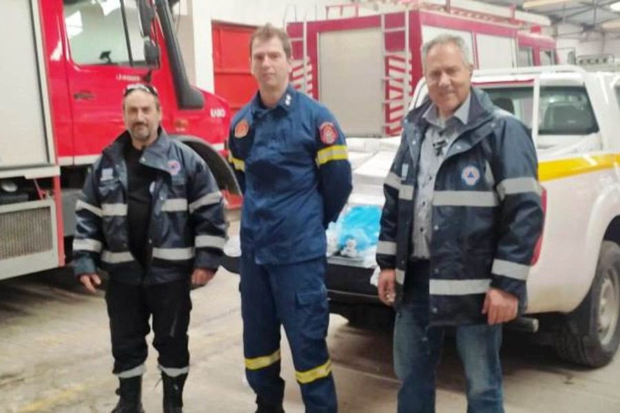 O δήμος δυτικής Λέσβου στο πλευρό των πυροσβεστών και εθελοντών