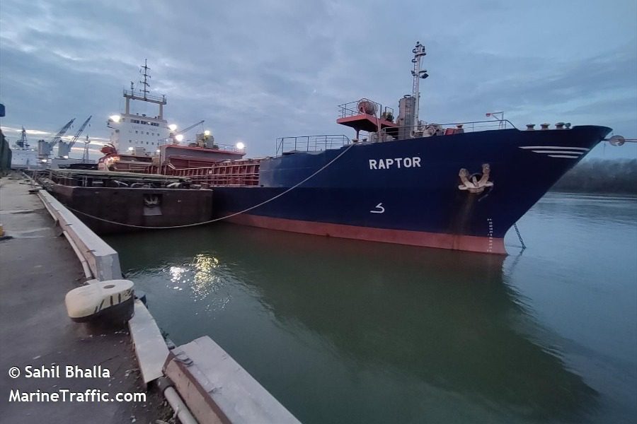 Βυθίστηκε φορτηγό πλοίο με 14 άτομα πλήρωμα ανοιχτά Ερεσού και Ταβαρίου