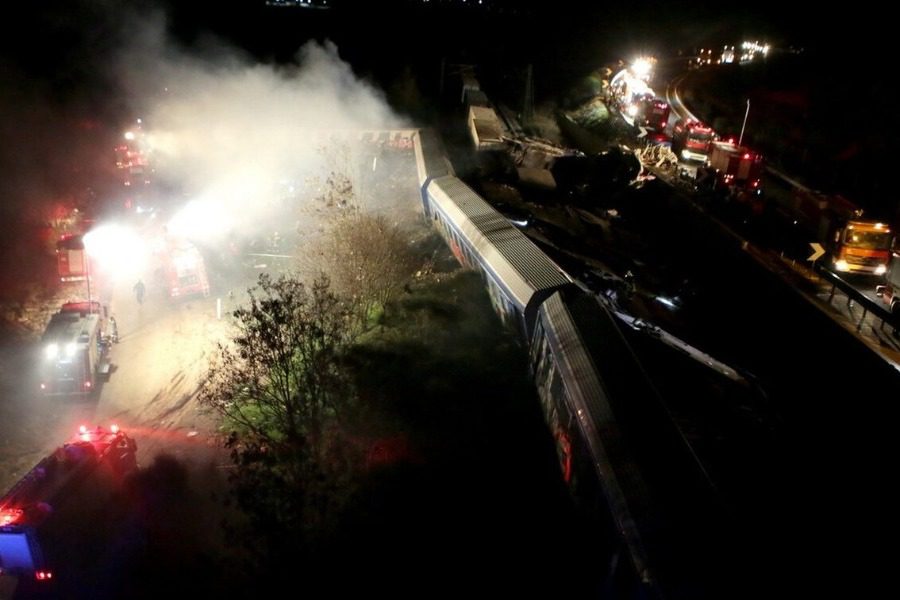Σύγκρουση τρένων στα Τέμπη: Τουλάχιστον 32 νεκροί και 85 τραυματίες 