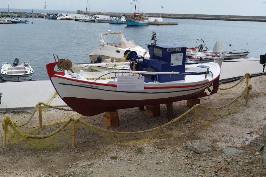 Ένα τρεχαντήρι βρήκε το λιμάνι… του στο Πλωμάρι