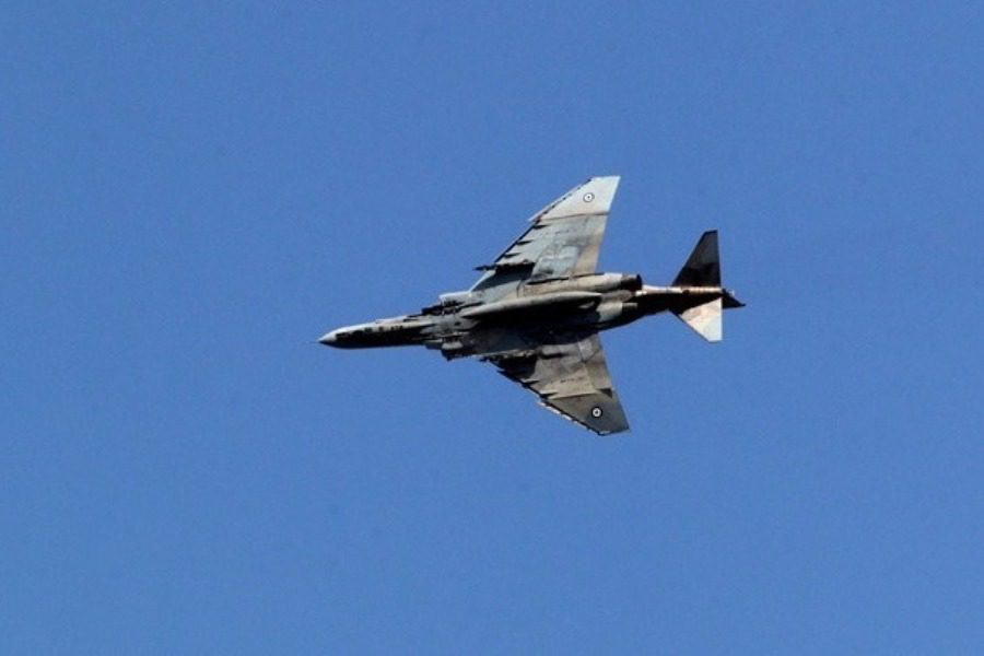 Συνεχίζονται οι έρευνες για τον εντοπισμό του κυβερνήτη του F‑4